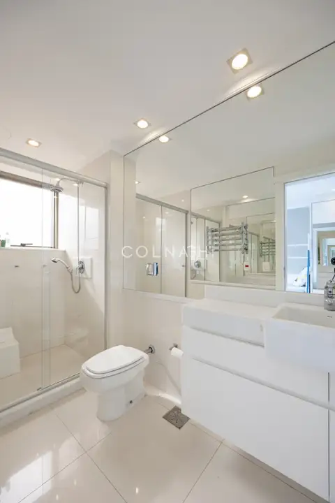 Apartamento · 4 dormitórios em Petrópolis — miniatura 30