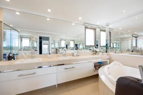 Apartamento · 4 dormitórios em Petrópolis — miniatura 36
