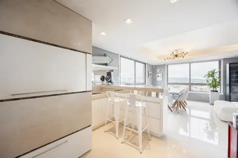 Apartamento · 4 dormitórios em Petrópolis — miniatura 8