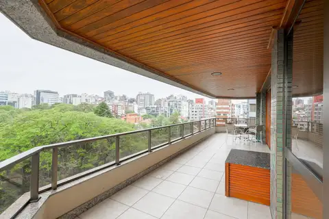 Apartamento em Moinhos de Vento